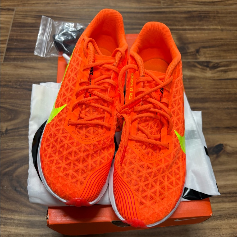 Nike Zoom Rival XC 5 cross-country spikes in a Total Orange, size 5.5, new